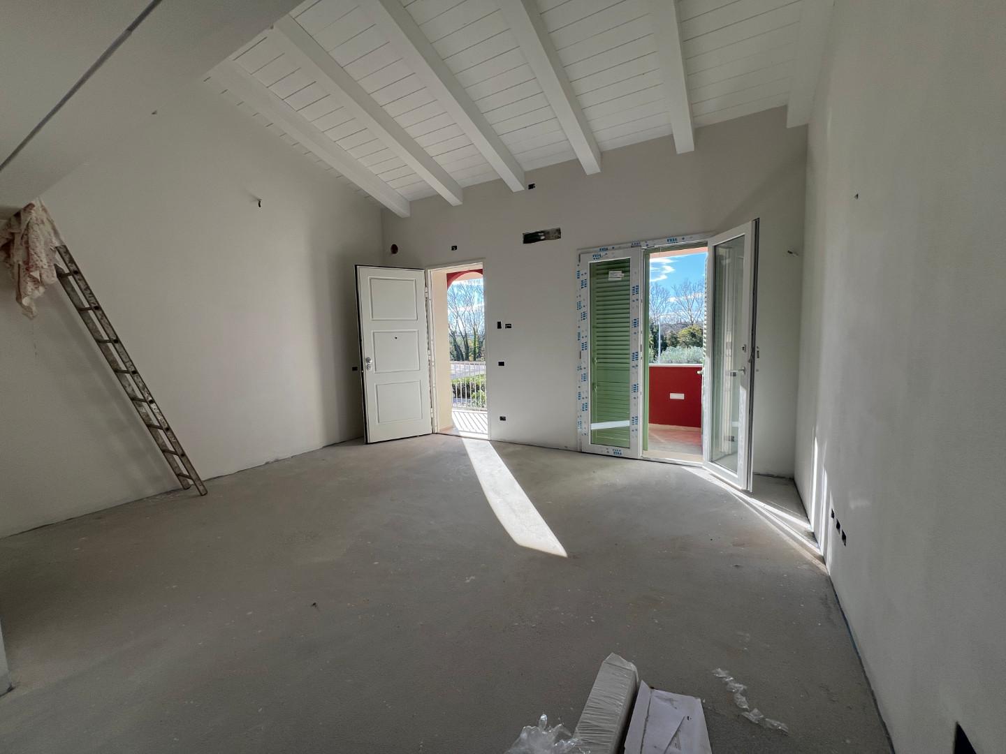 Quadrilocale con terrazzi, Calcinaia fornacette