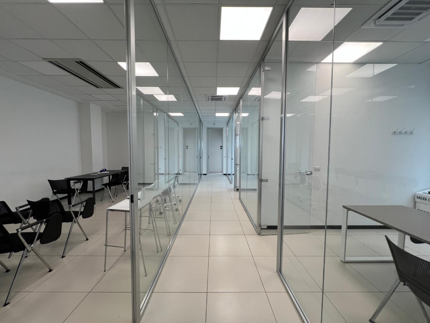 Ufficio in affitto a Cascina