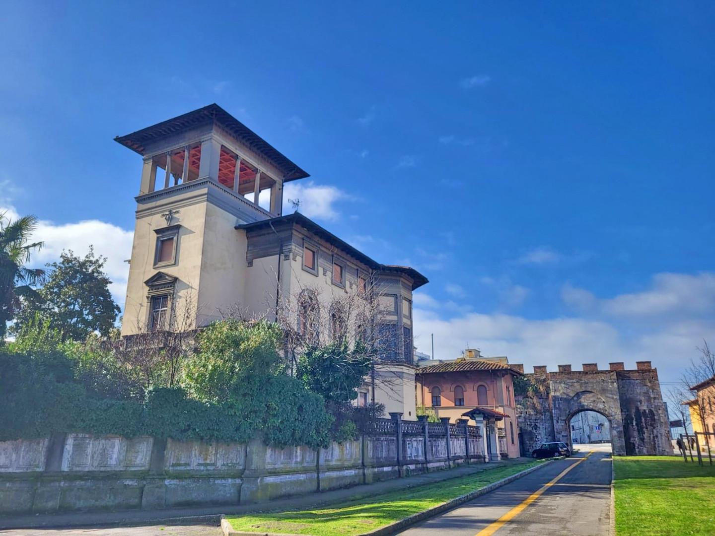 Villa con giardino a Pisa