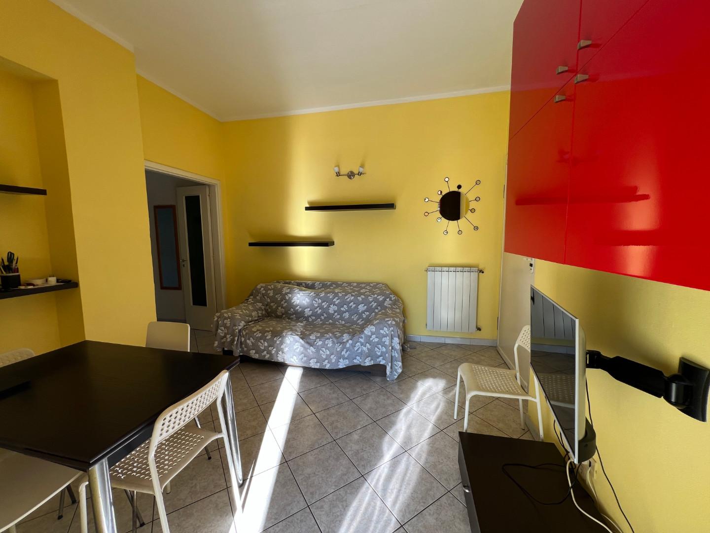 Trilocale arredato in affitto a Calcinaia