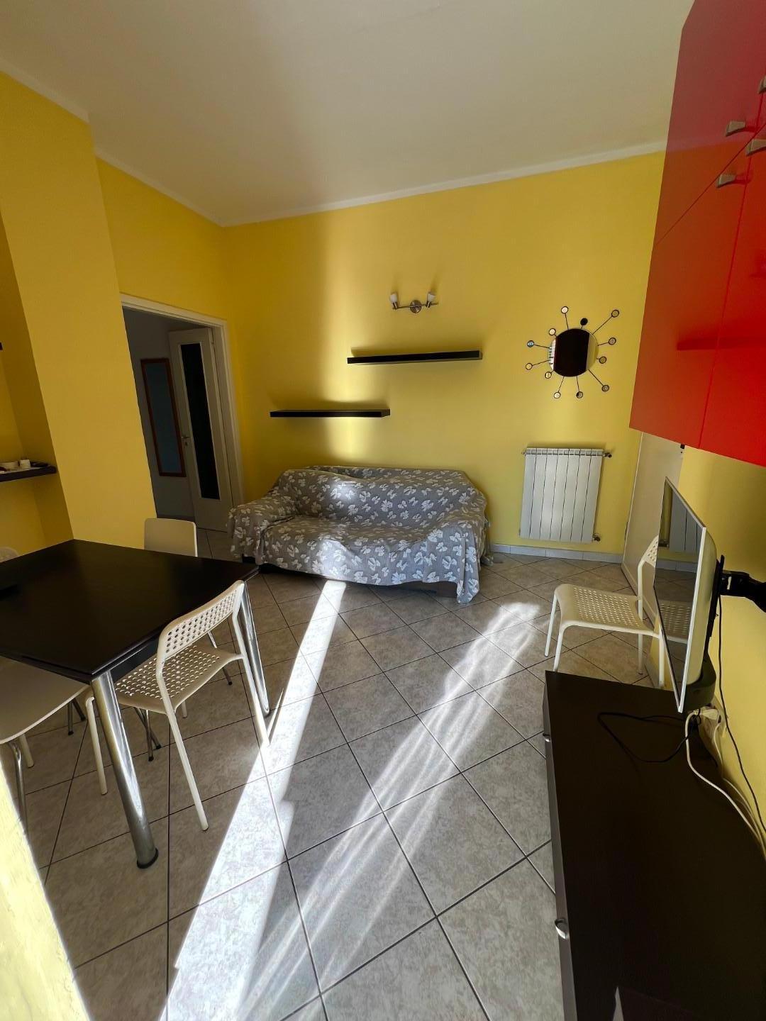 Trilocale arredato in affitto a Calcinaia