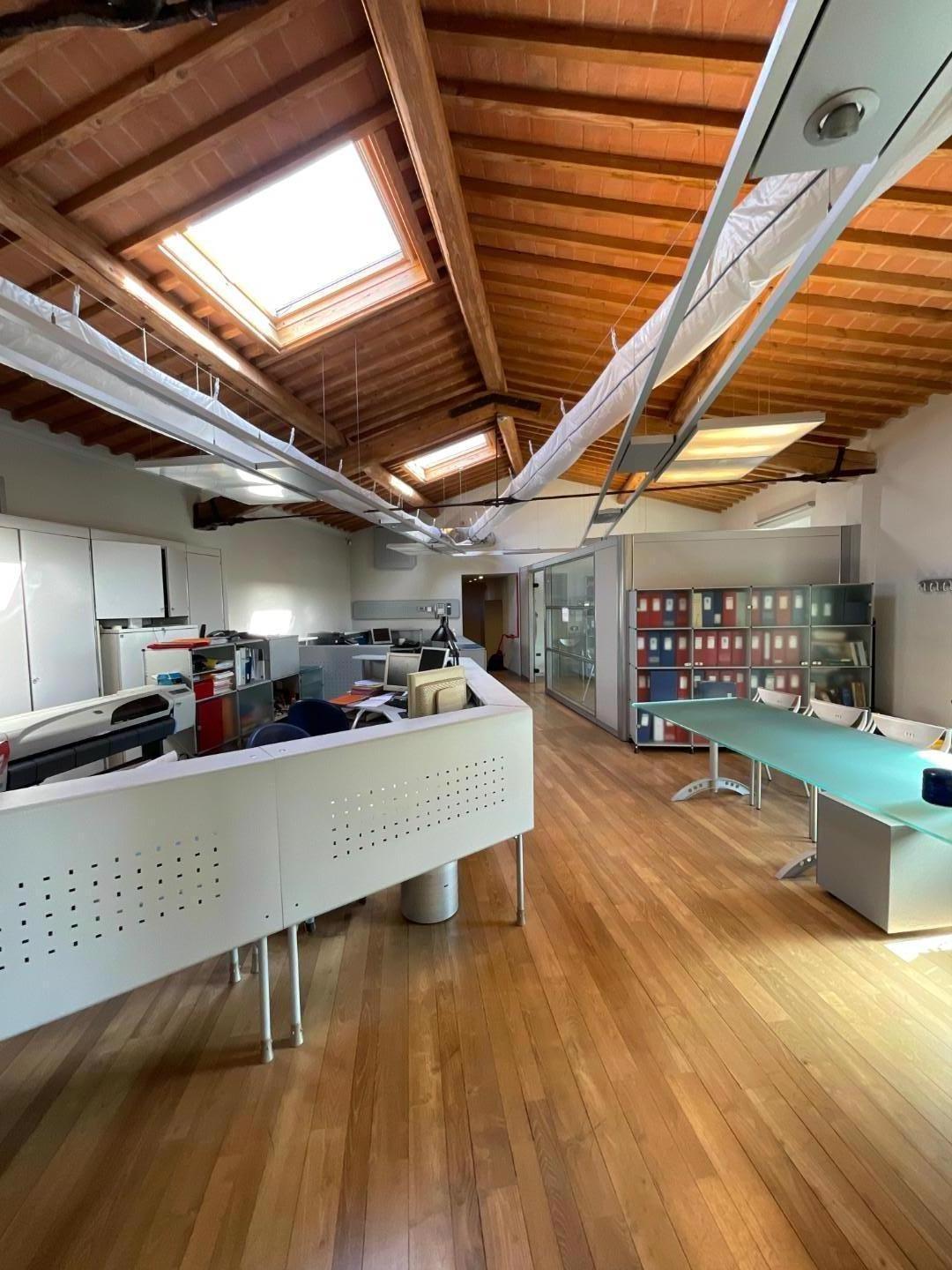 Ufficio in vendita a Pontedera