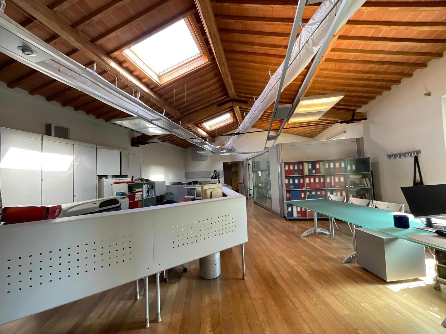 Ufficio in vendita a Pontedera