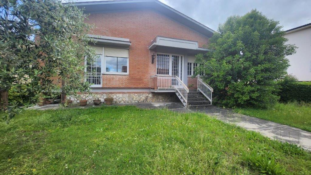 Casa indipendente con giardino, Calcinaia fornacette