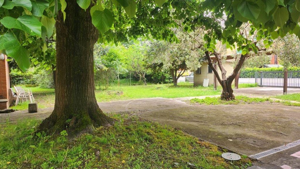 Casa indipendente con giardino, Calcinaia fornacette