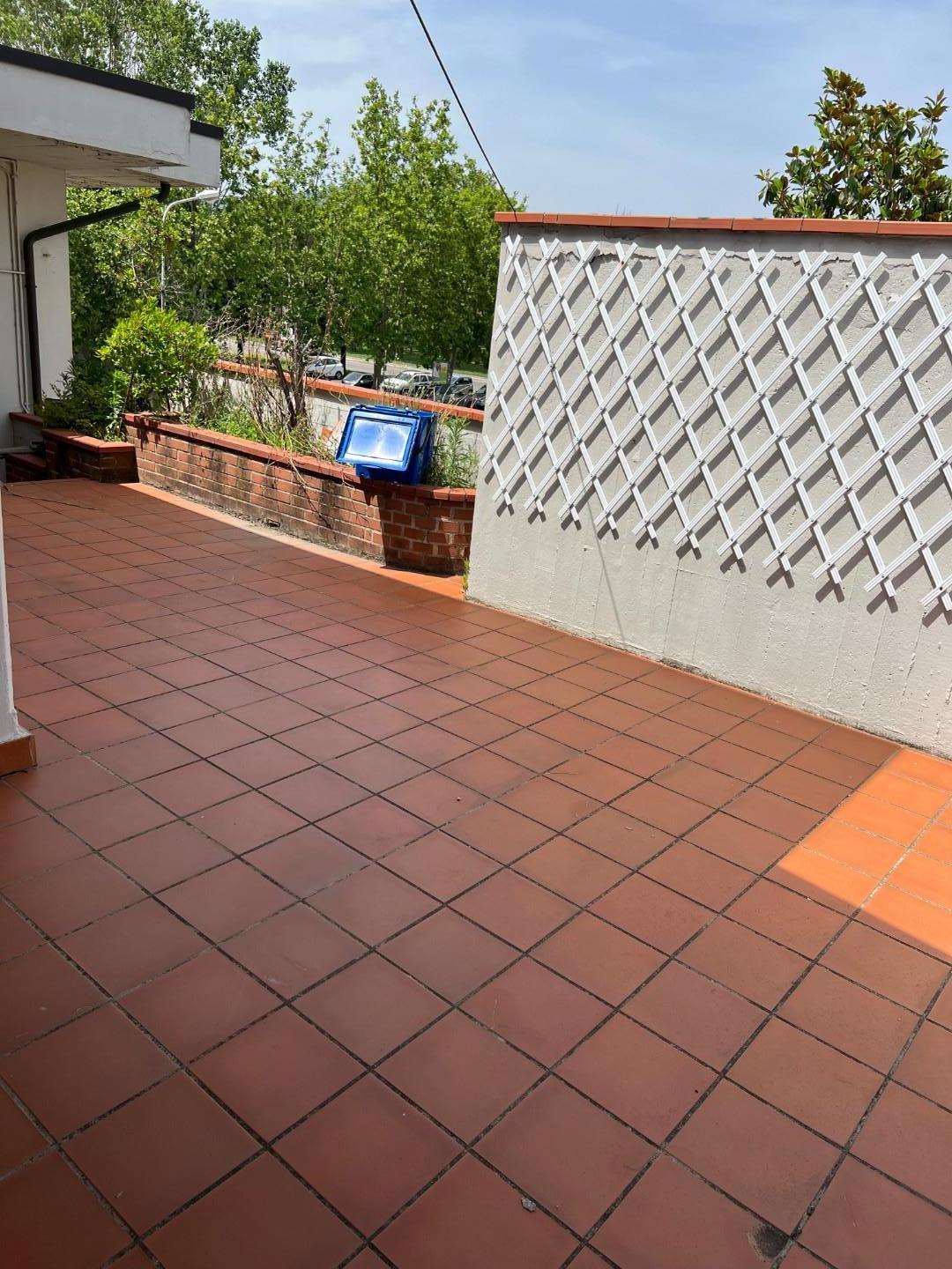 Appartamento con terrazzi, Calcinaia fornacette