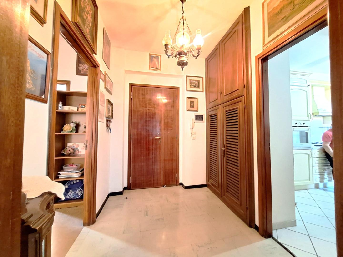 Quadrilocale con terrazzo a Cascina