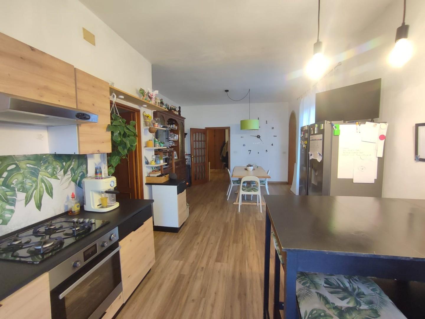 Villa con giardino, Collesalvetti castell'anselmo