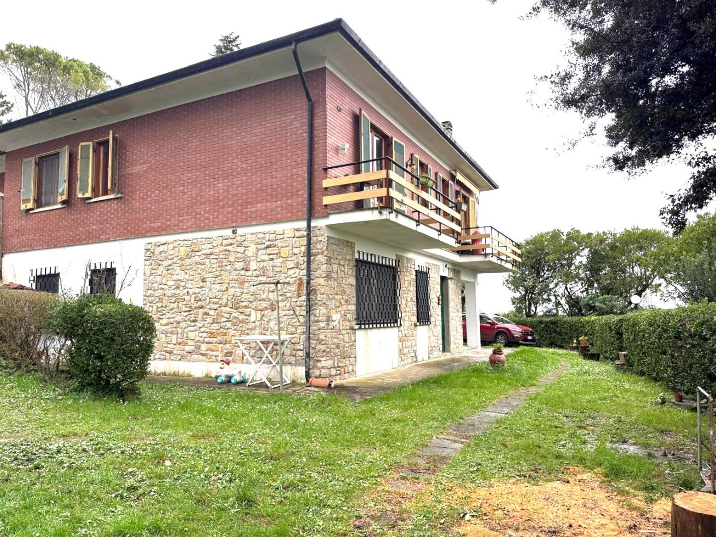 Villa con giardino, Collesalvetti castell'anselmo