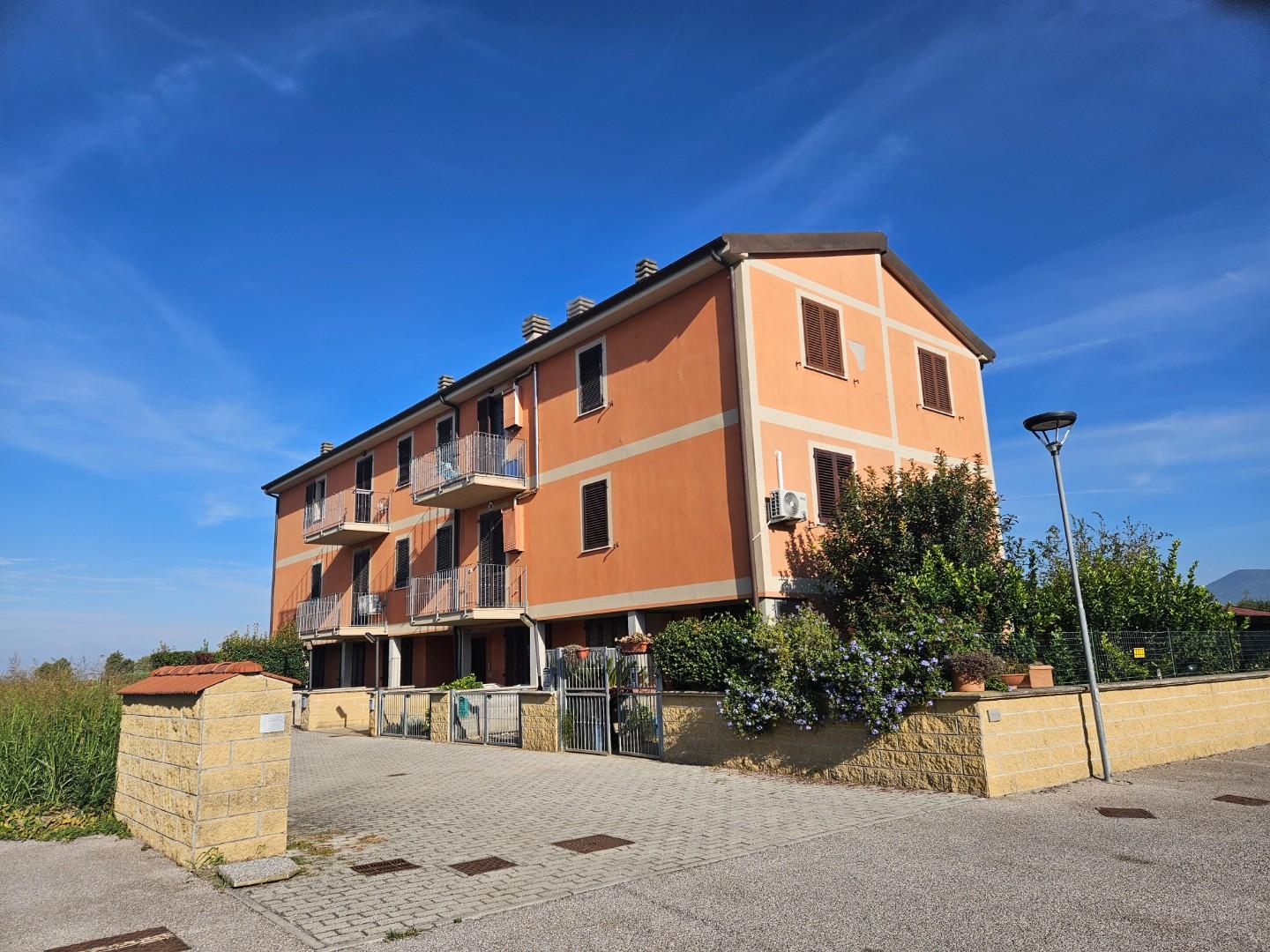 Trilocale in vendita, Cascina santo stefano a macerata