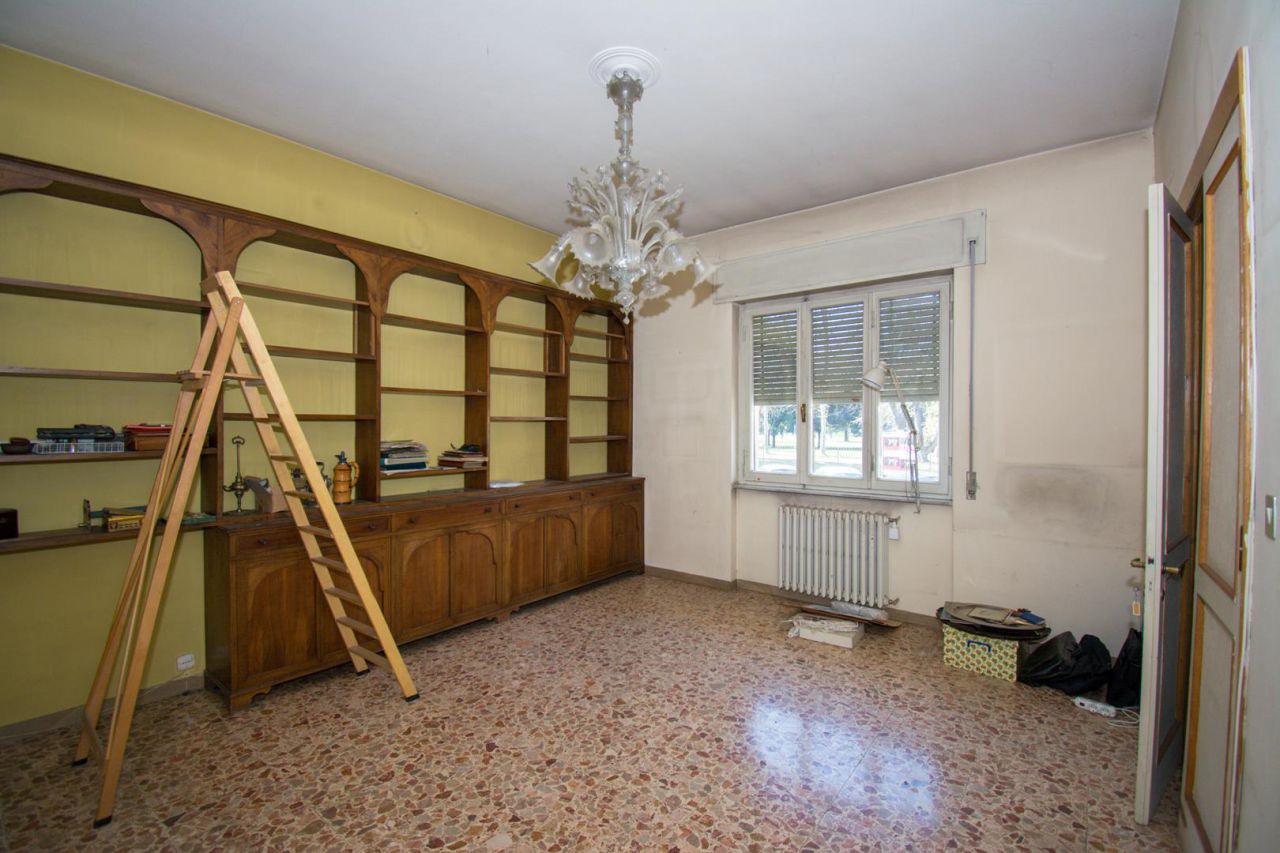 Appartamento da ristrutturare in viale giotto, Arezzo