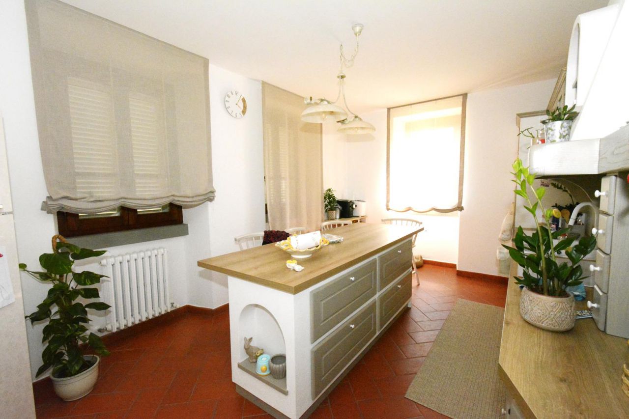 Villa con giardino a Arezzo