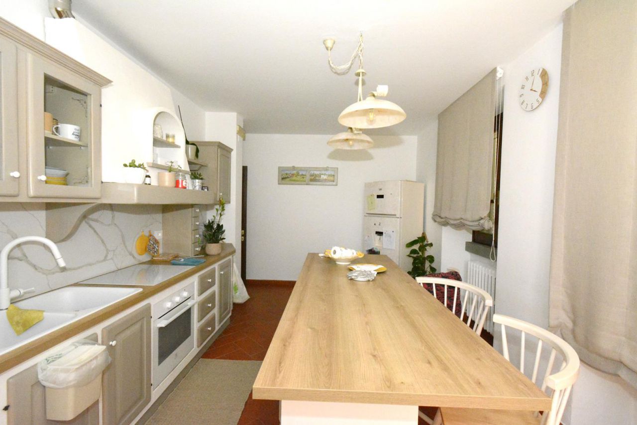 Villa con giardino a Arezzo