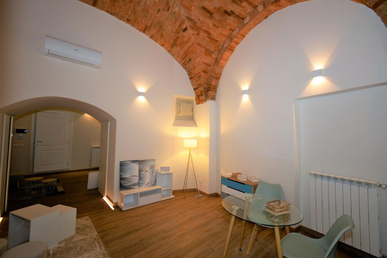 Casa indipendente in vendita a Arezzo