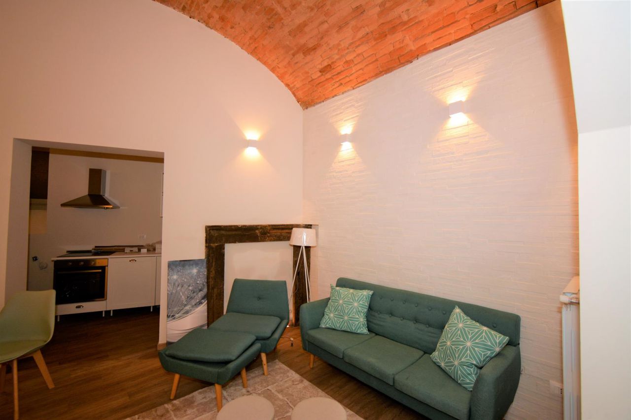 Casa indipendente in vendita a Arezzo