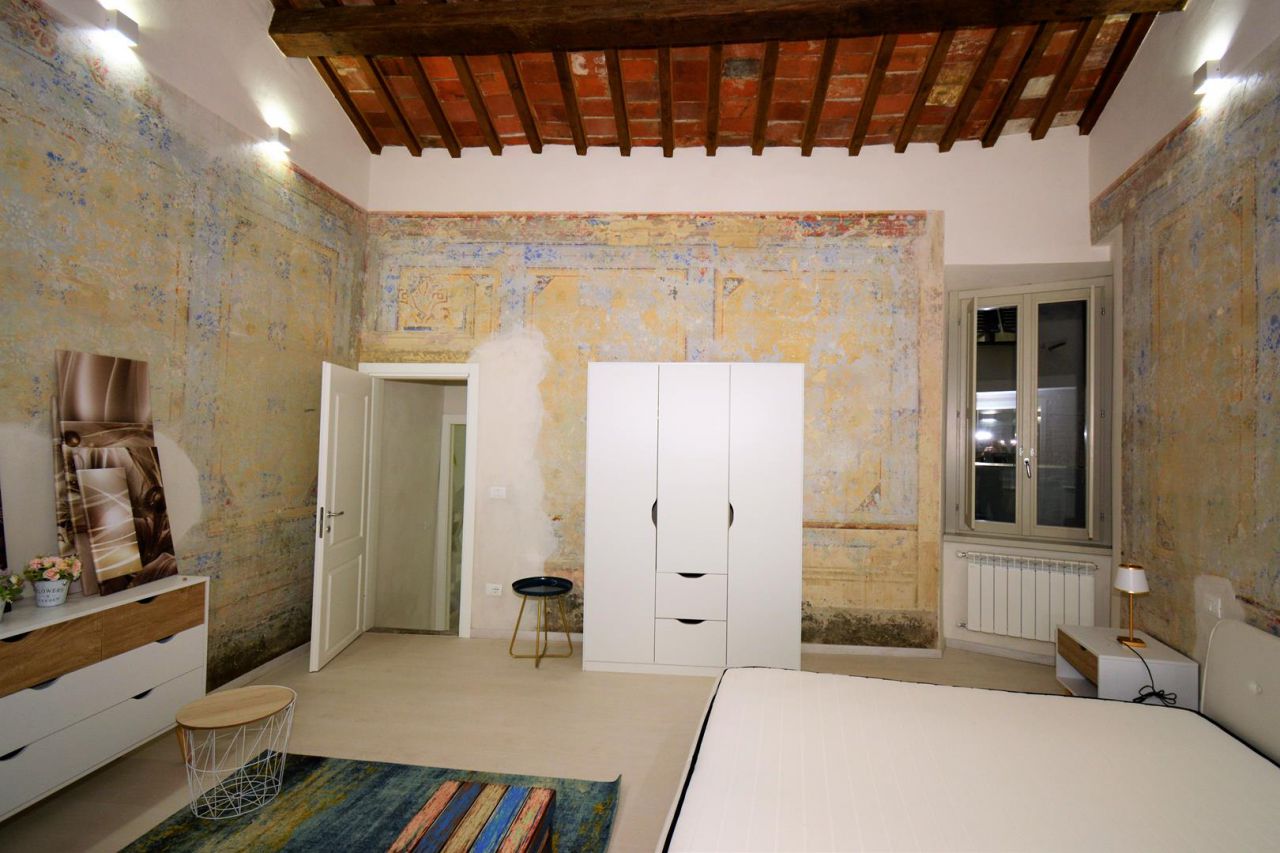Casa indipendente in vendita a Arezzo