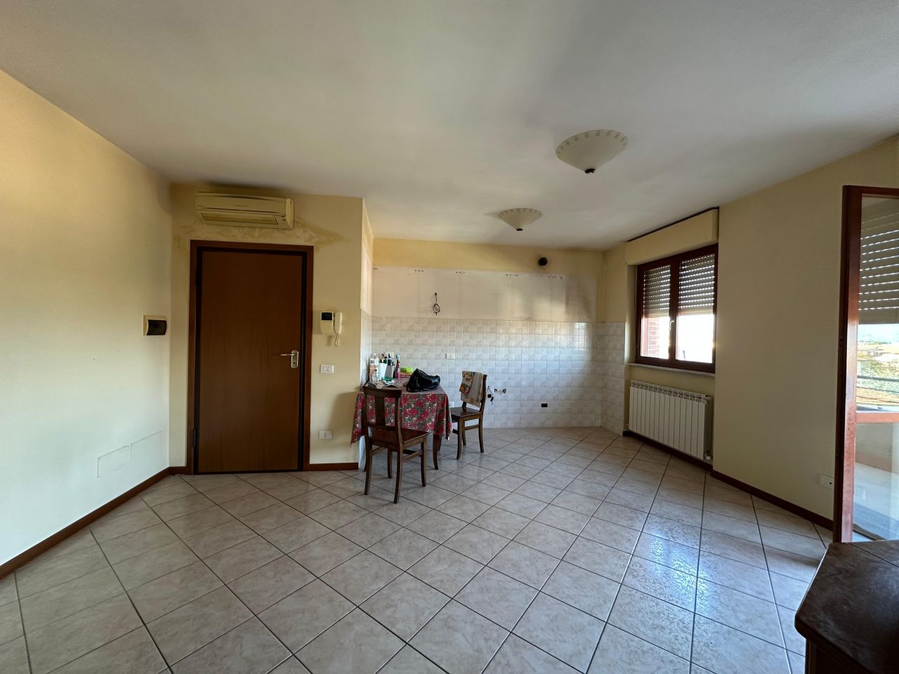 Trilocale con box a Arezzo