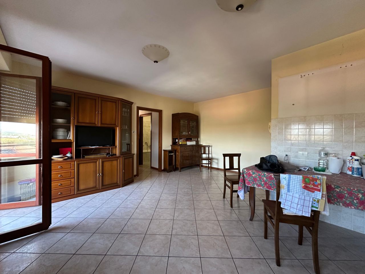 Trilocale con box a Arezzo