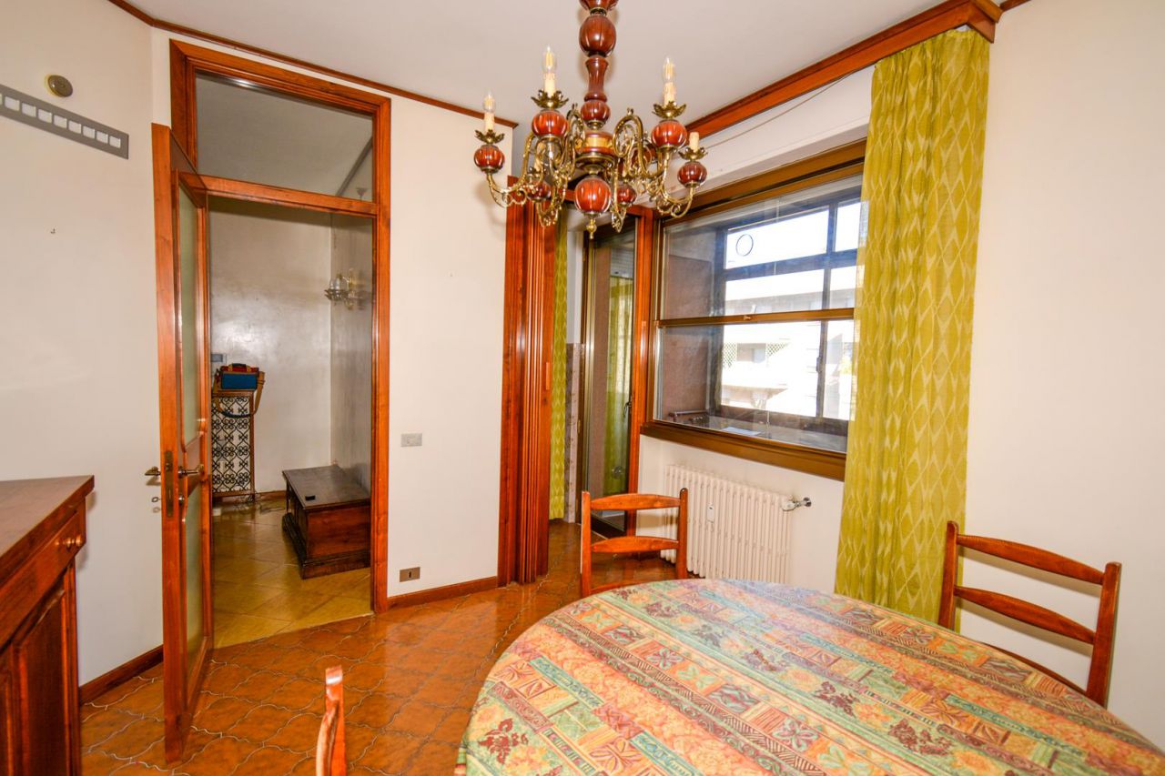 Appartamento con box in via vittorio veneto, Arezzo