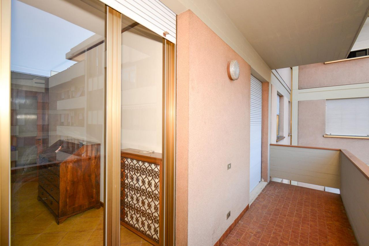 Appartamento con box in via vittorio veneto, Arezzo