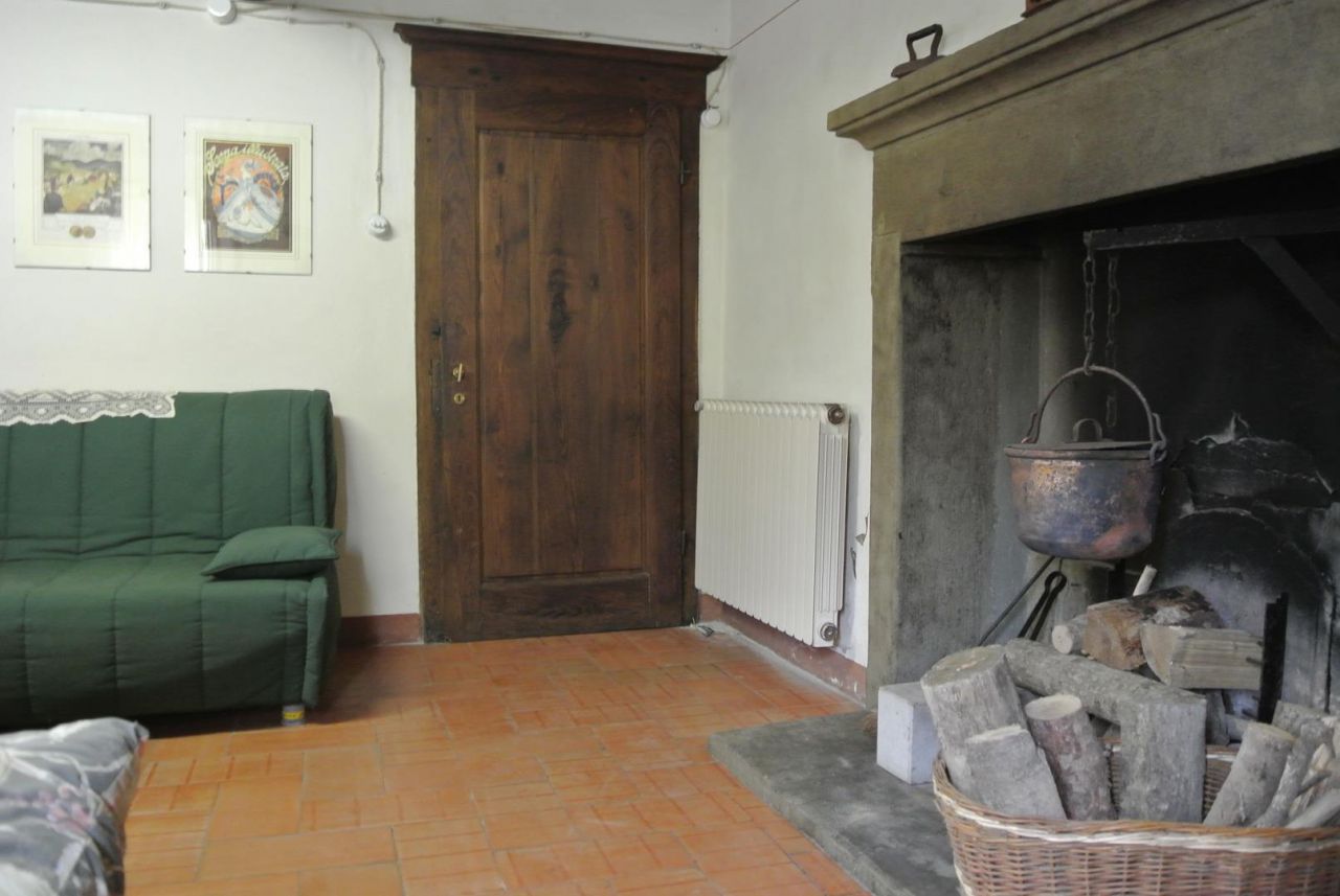 Casa indipendente con giardino in strada provinciale della rassinata, Arezzo