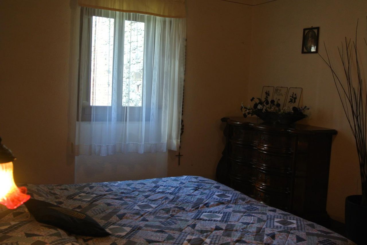 Casa indipendente con giardino in strada provinciale della rassinata, Arezzo