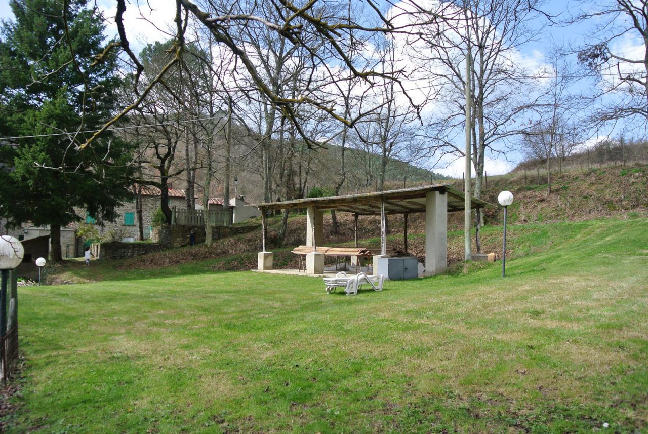 Casa indipendente con giardino in strada provinciale della rassinata, Arezzo