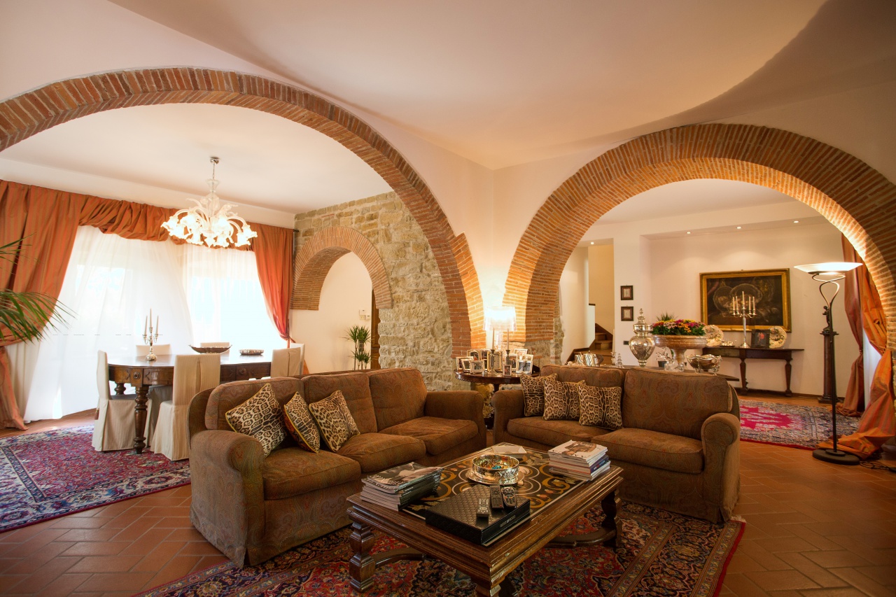 Villa in vendita a Arezzo
