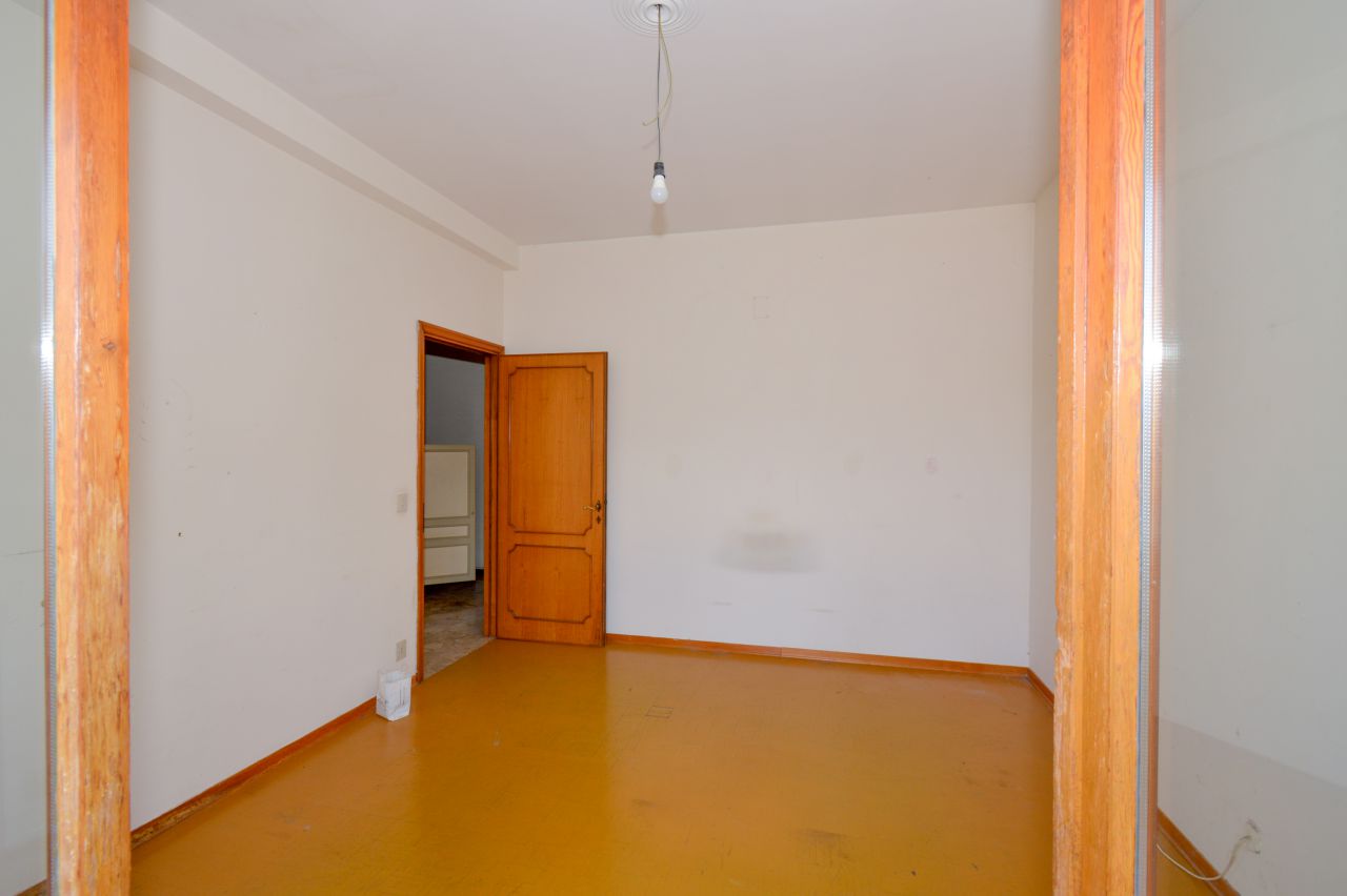 Appartamento con terrazzo in via leon battista alberti, Arezzo