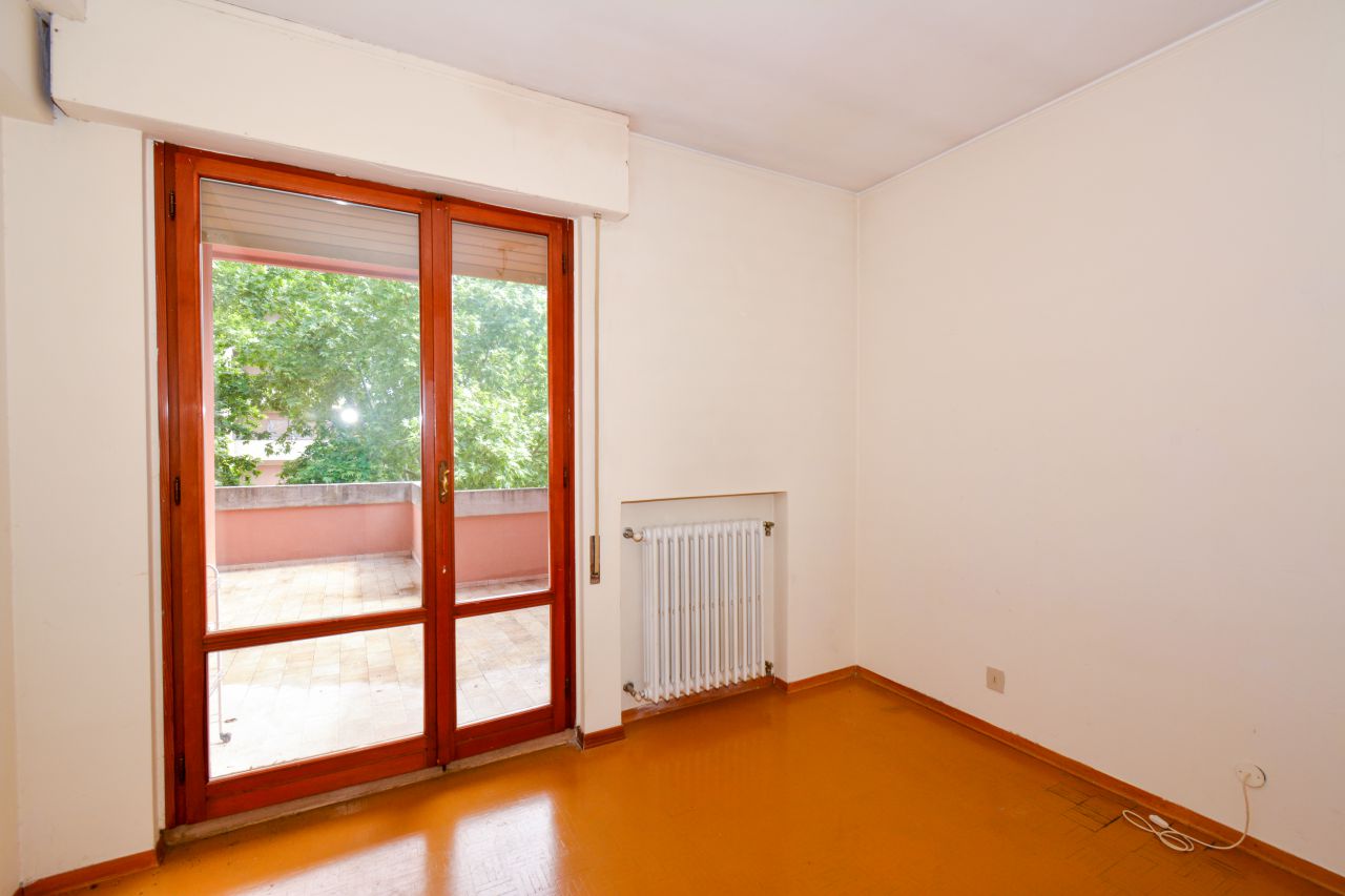 Appartamento con terrazzo in via leon battista alberti, Arezzo