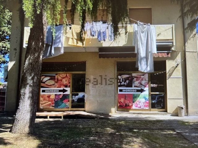Attivit� commerciale in vendita a Civitella in Val di Chiana