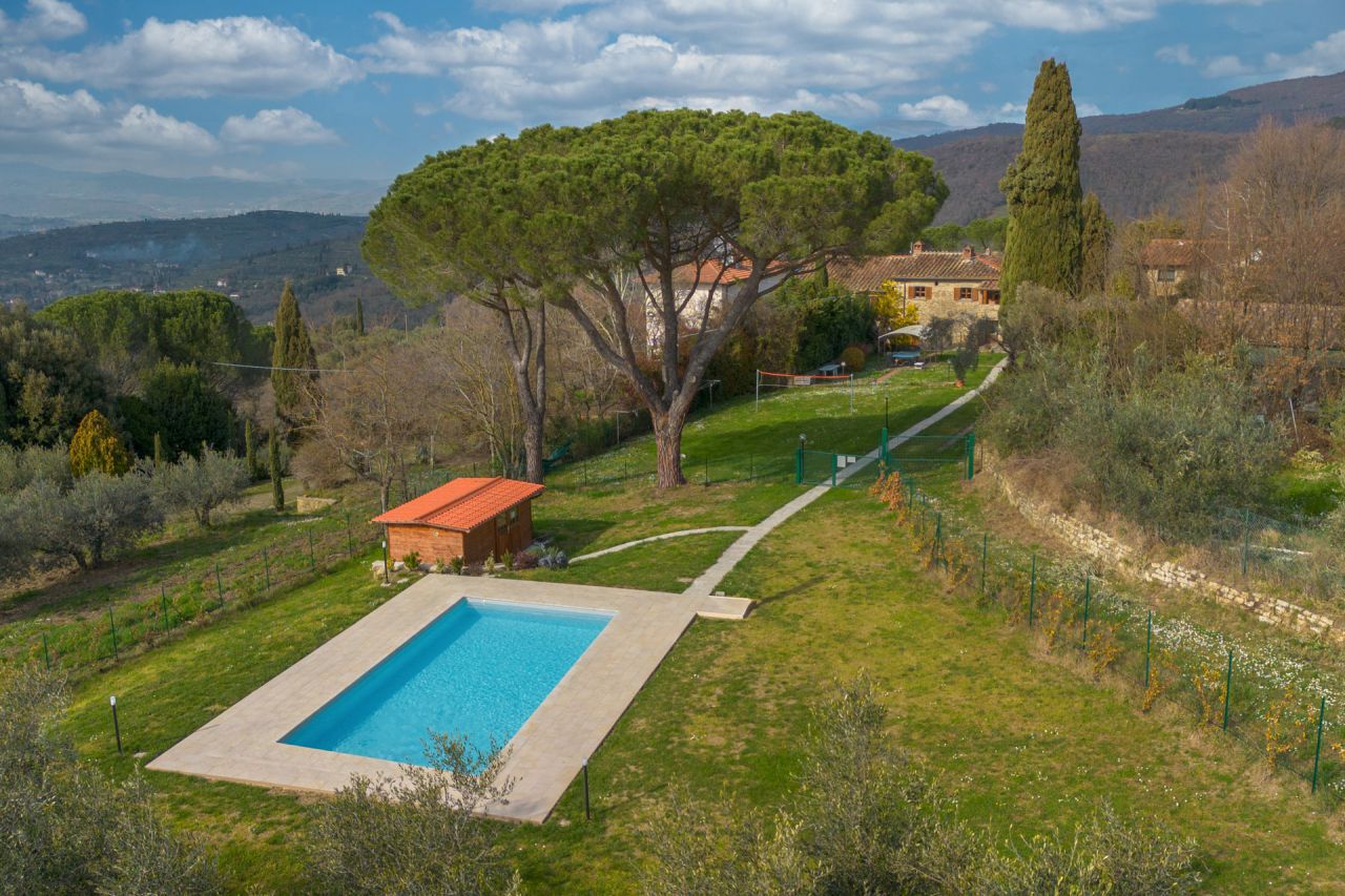 Appartamento con giardino in via anconetana, Arezzo