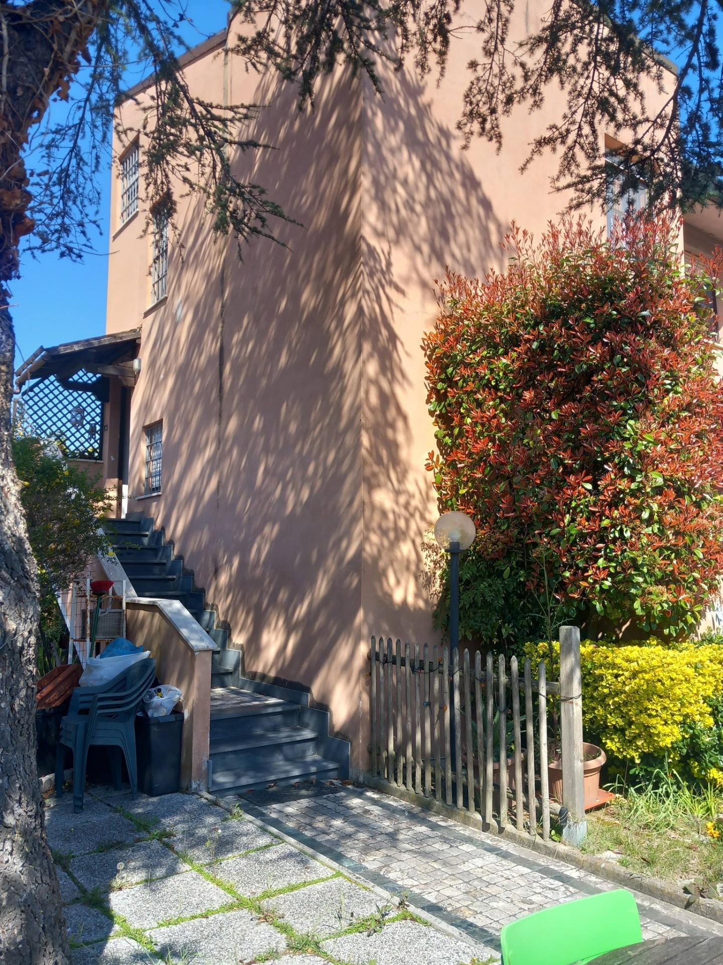 Villa Quadrifamiliari con giardino, Pisa porta a mare