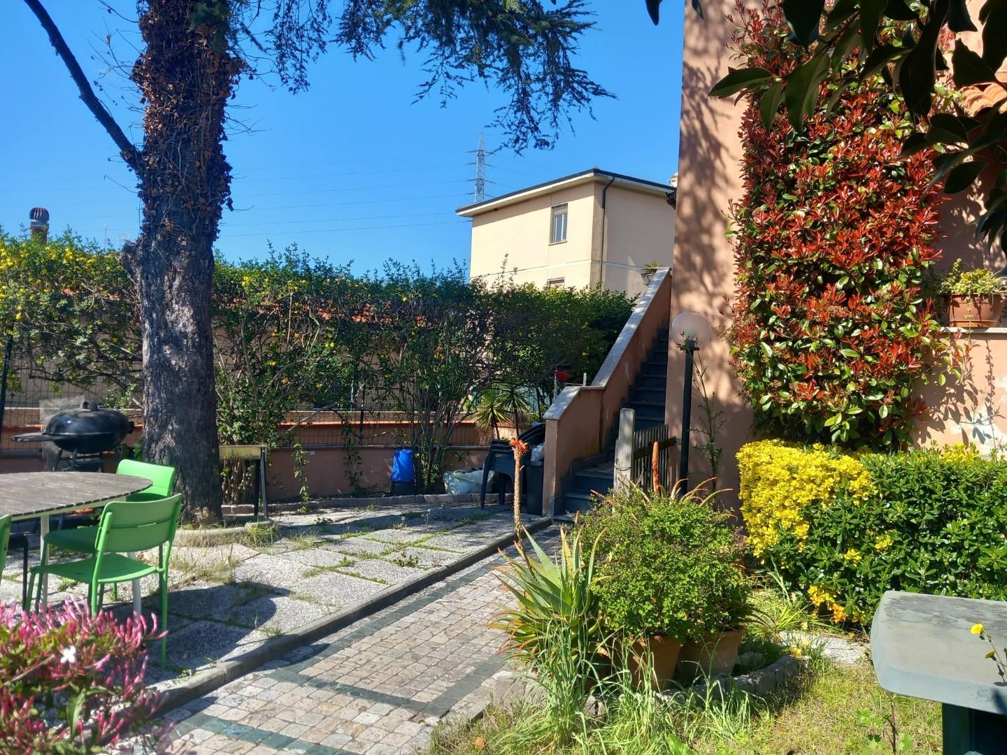 Villa Quadrifamiliari con giardino, Pisa porta a mare