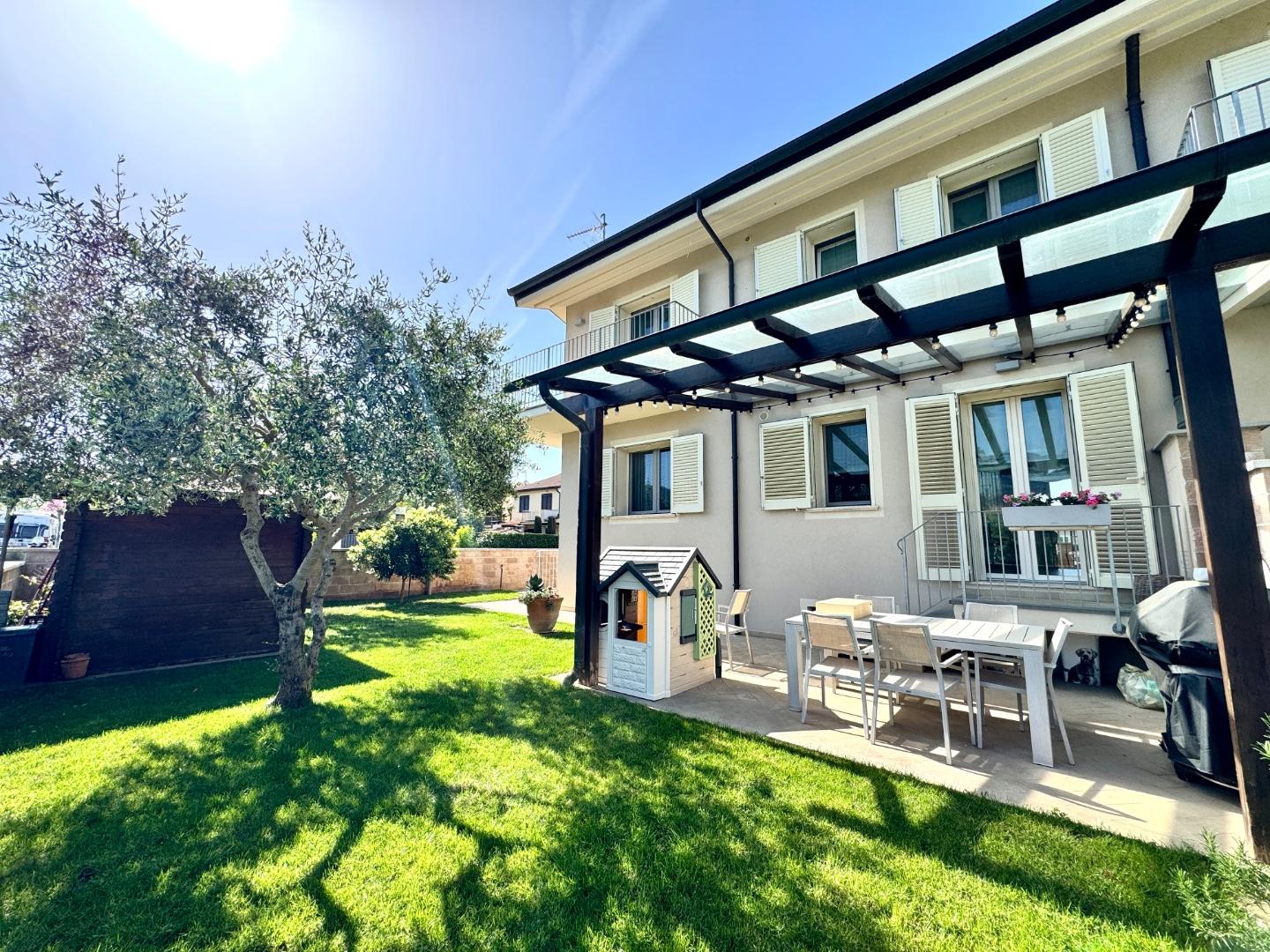 Villa con giardino, San Giuliano Terme gello