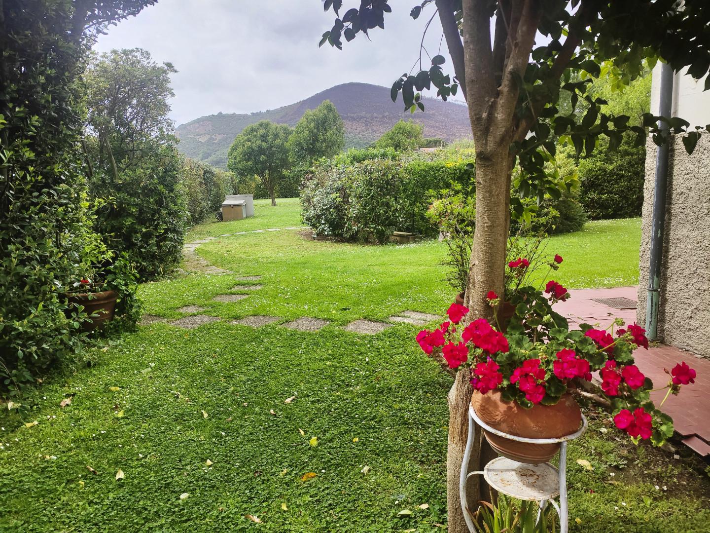 Villa con giardino, San Giuliano Terme asciano
