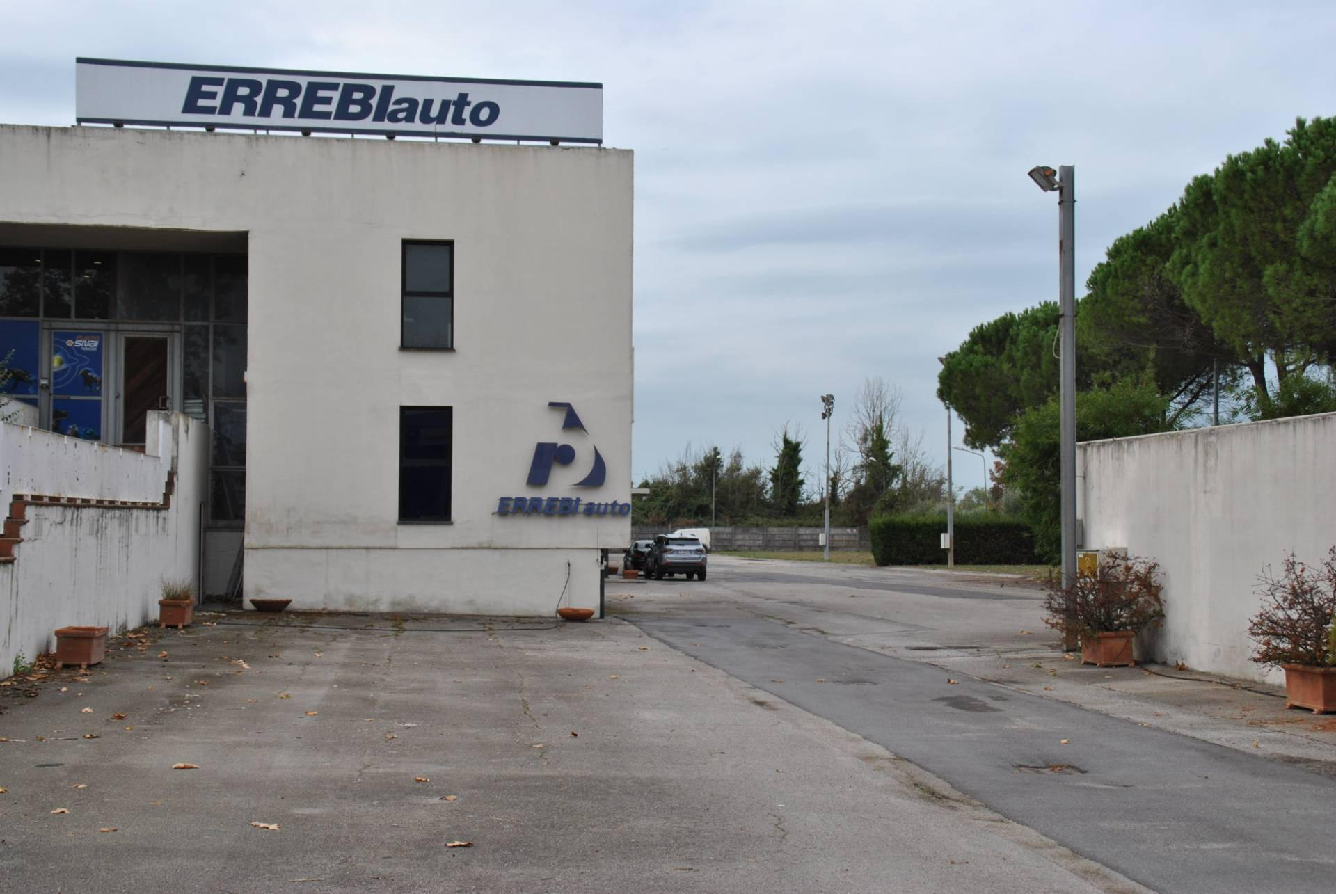 Locale commerciale in vendita a San Giuliano Terme