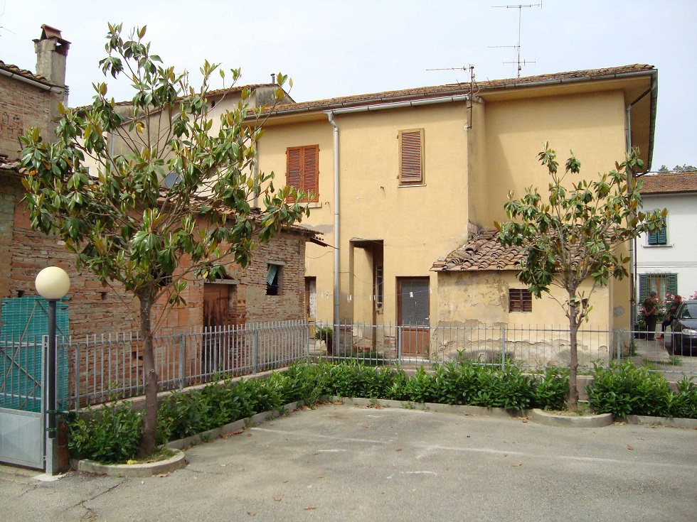 Casa indipendente con giardino in via zara, San Miniato