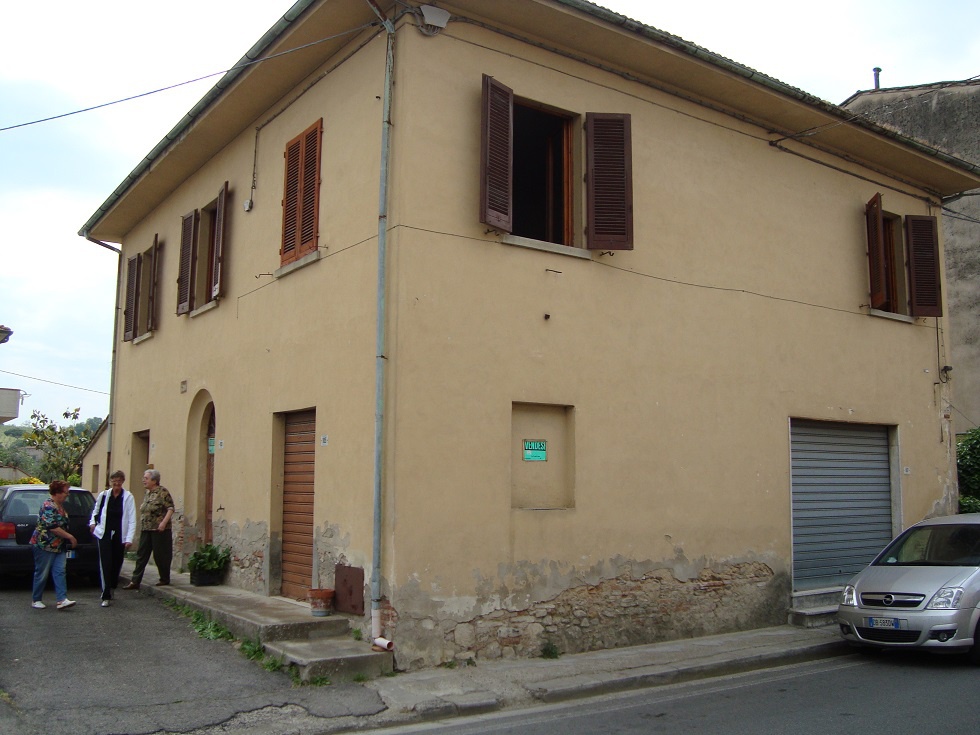 Casa indipendente con giardino in via zara, San Miniato