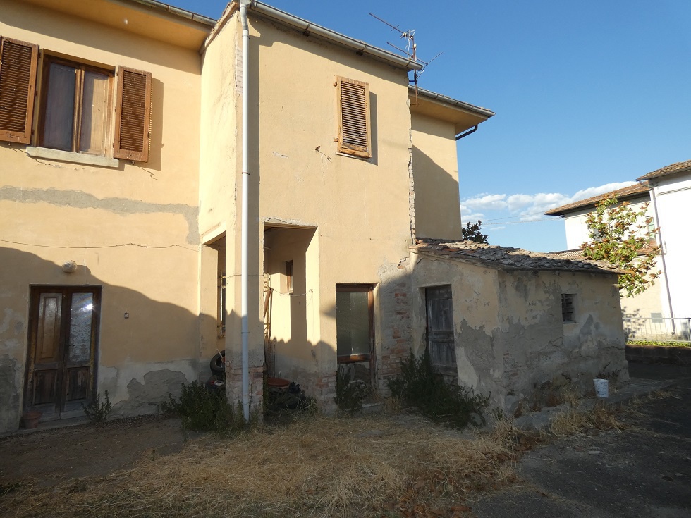 Casa indipendente con giardino in via zara, San Miniato