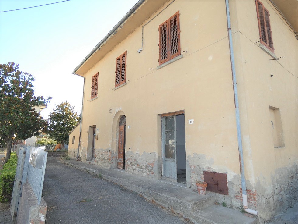 Casa indipendente con giardino in via zara, San Miniato
