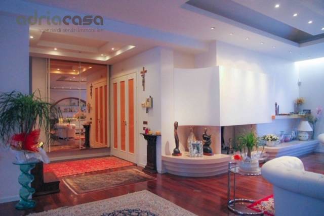 Villa in vendita a Misano Adriatico