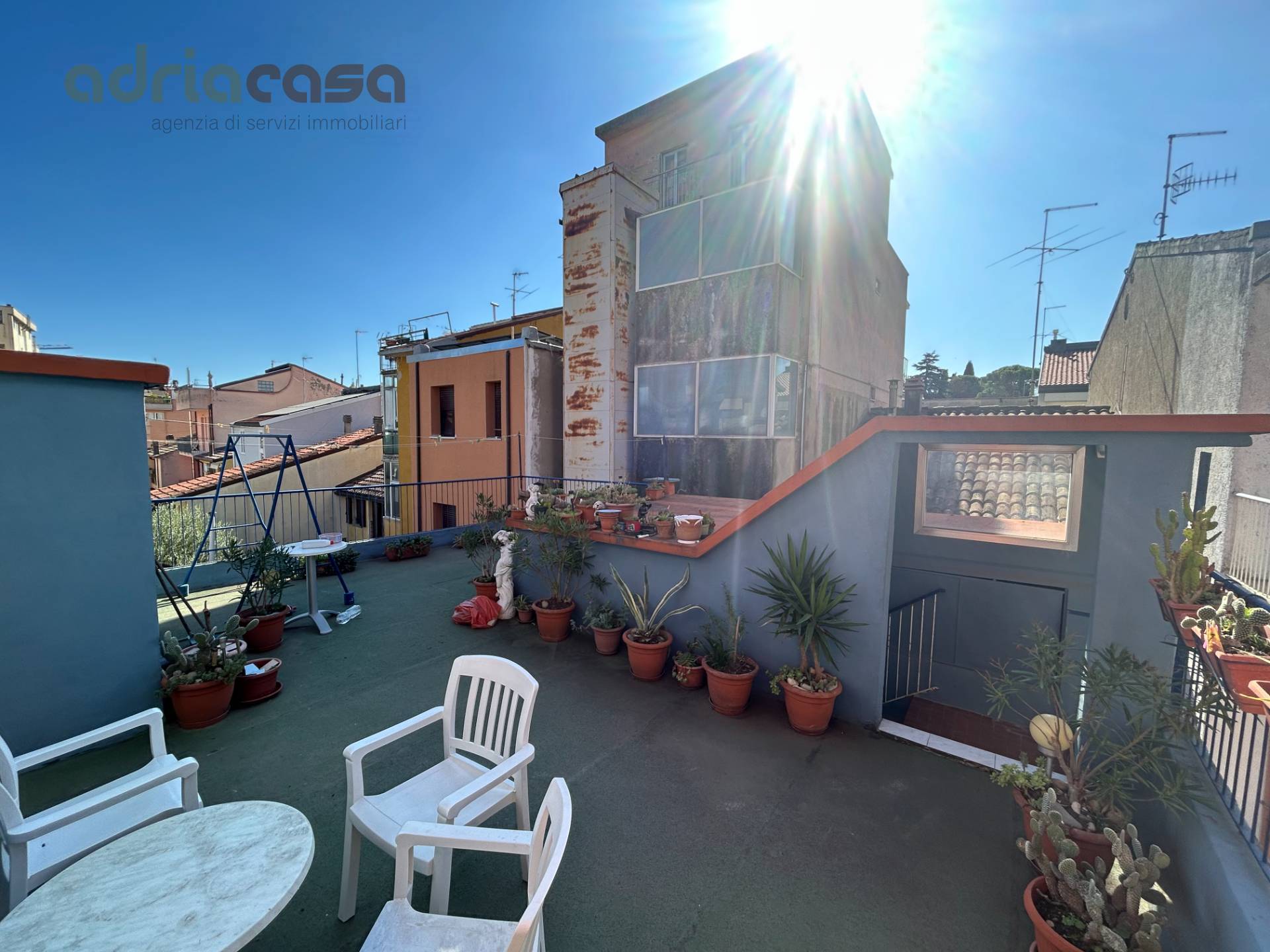 Locale commerciale in vendita a Cattolica