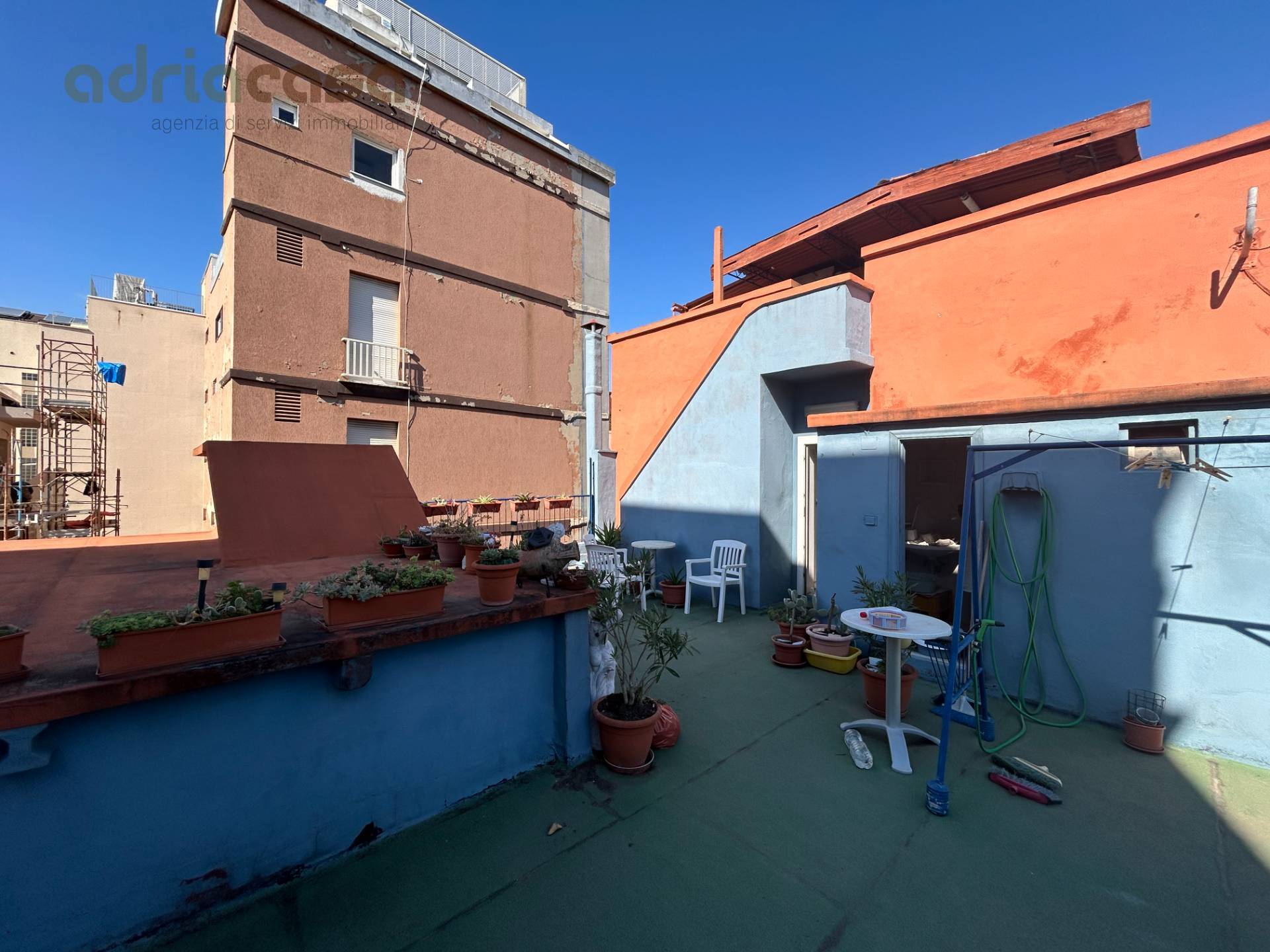 Locale commerciale in vendita a Cattolica