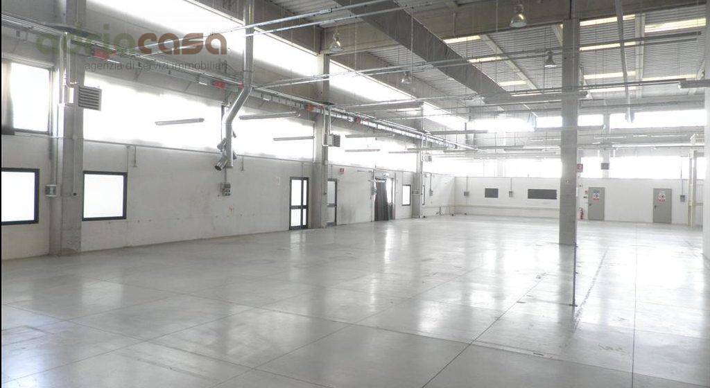Capannone in affitto a Riccione