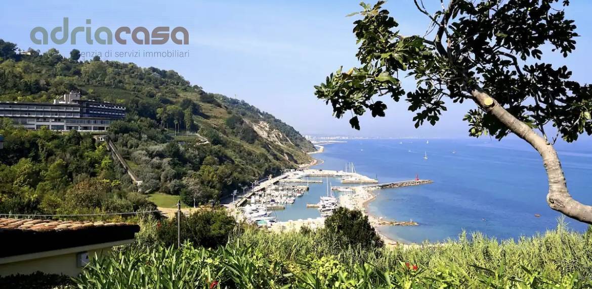 Appartamento in vendita a Gabicce Mare