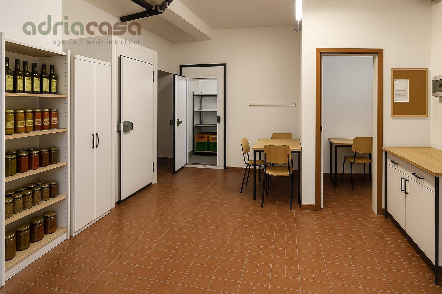 Locale commerciale in vendita a Riccione