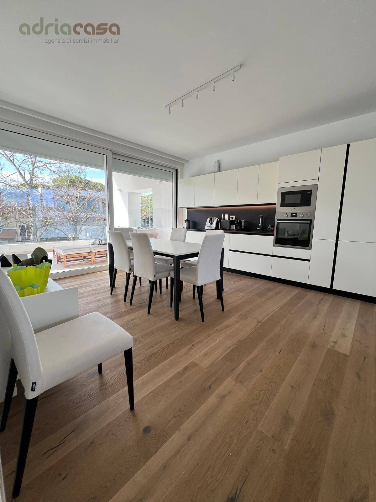 Appartamento in vendita a Riccione