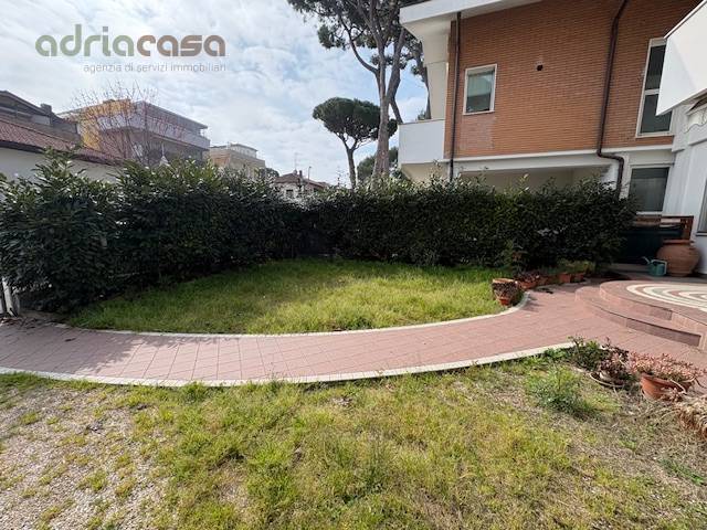 Appartamento in vendita a Riccione