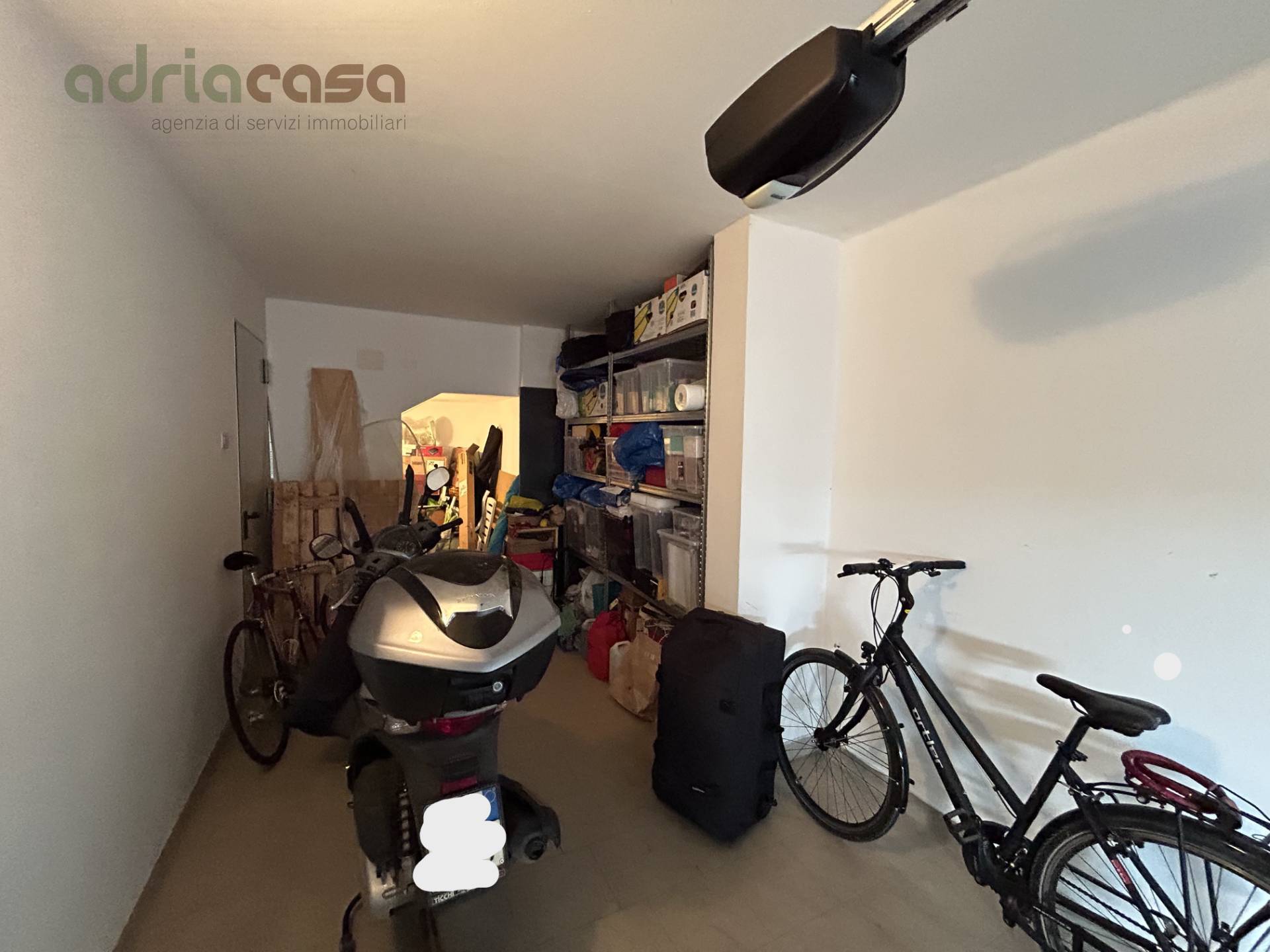 Box o garage in affitto a Riccione